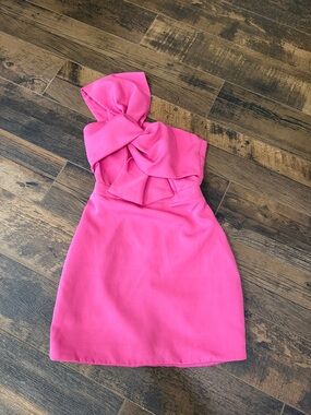 DO+BE Vibrant Pink One-Shoulder Bow Dress